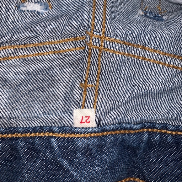 Levi’s medium wash mini skirt - Picture 3 of 3